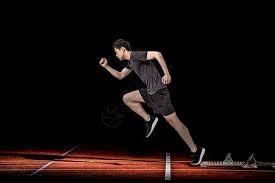 克雷桑的身体真这么壮吗？#足球